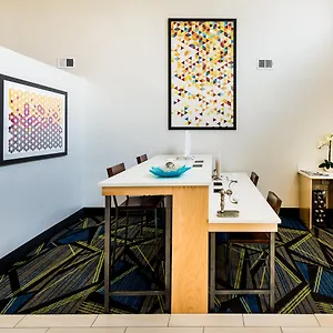 ** Hotel Express & Charlotte Arpt-belmont By Ihg United States